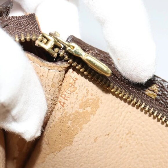 LOUIS VUITTON Monogram Bucket GM Accessory Pouch LV Auth 140741 - Picture 11 of 16